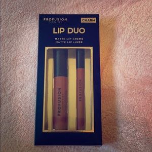 Lip Duo in “Charm”